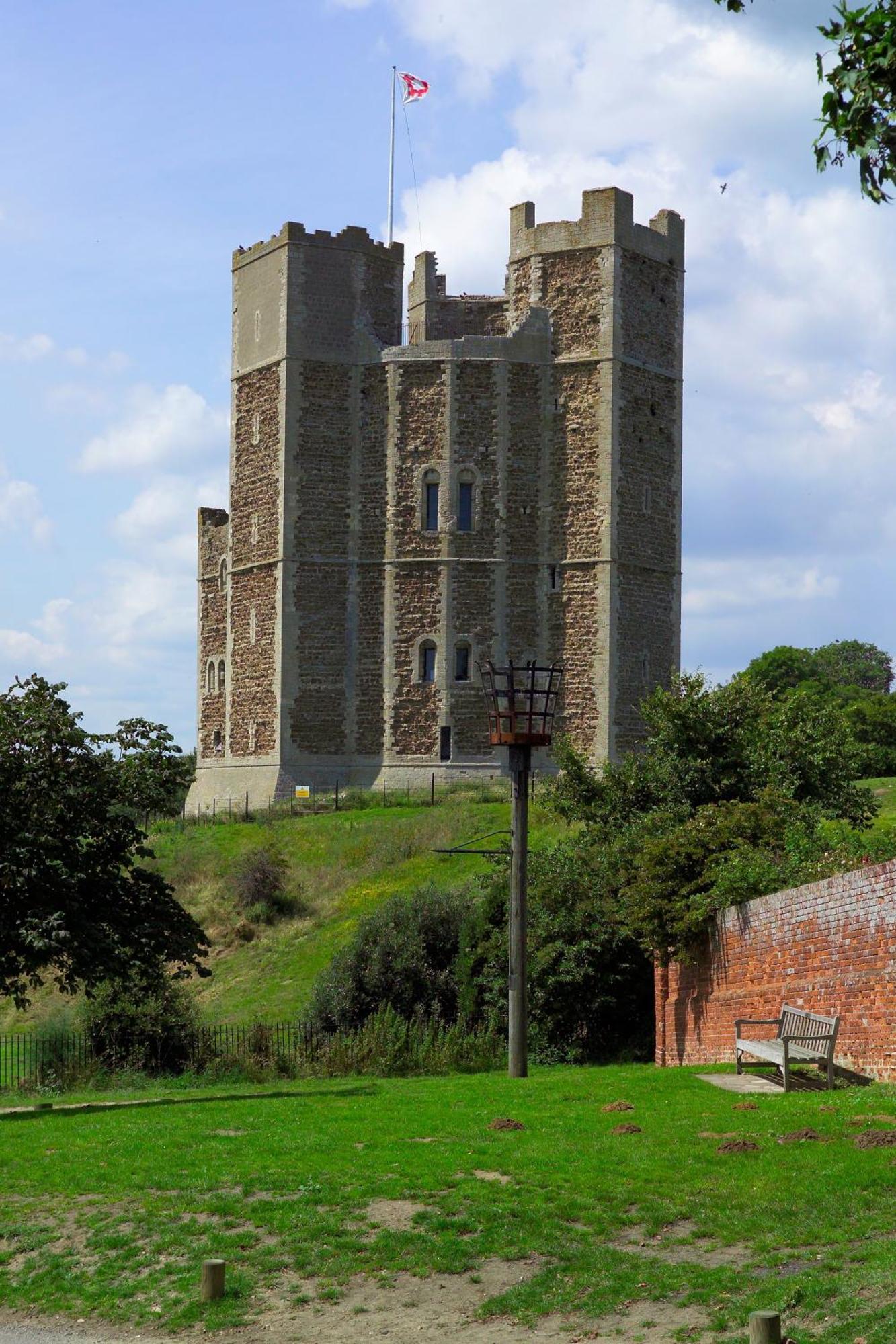Crown And Castle Hotel Orford Buitenkant foto