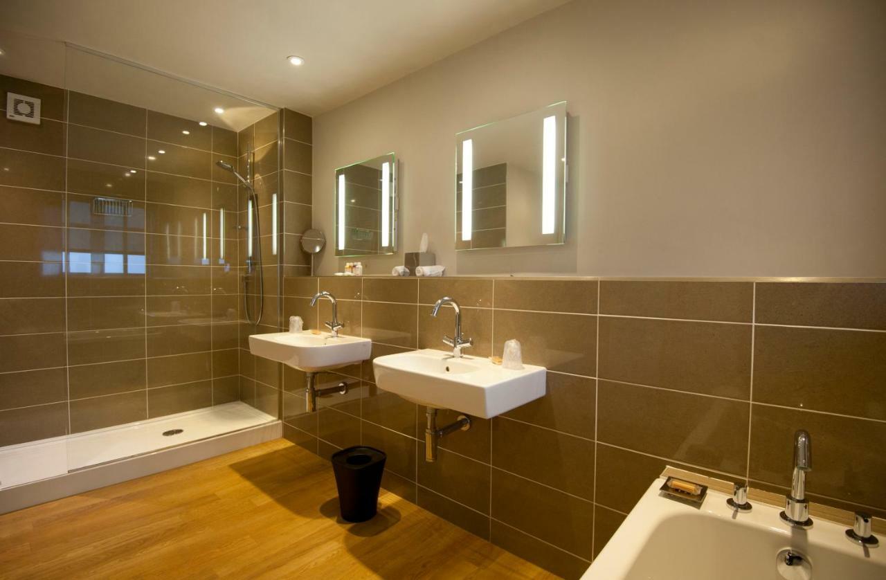 Crown And Castle Hotel Orford Buitenkant foto